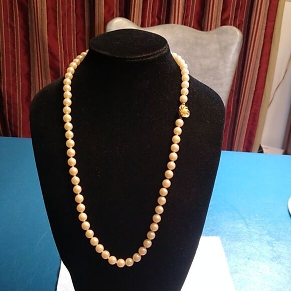 Elegant Cream Faux Pearl Necklace Cottagecore Grandmacore Granny Chic - Picture 3 of 6